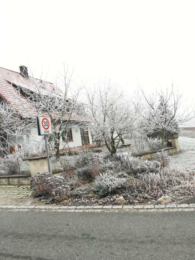 Ferienwohnung Eibenweg Gebsattel エクステリア 写真